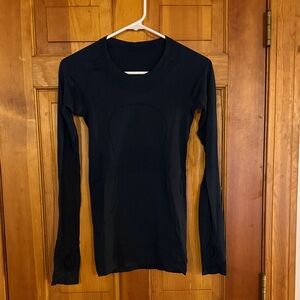 Lululemon dark navy long sleeve